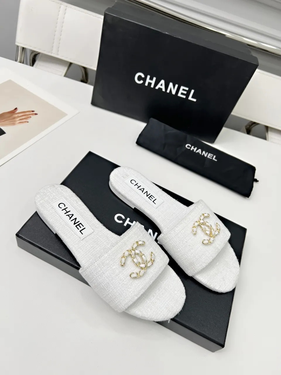👟👟Ex-factory price 340👟👟 Genuine leather sole +30 Chanel 2024 new slippers🔥🔥 Official website counter, fabric sheepskin, lining sheepskin, foot pad goatskin, 3 colors optional, size 35-42